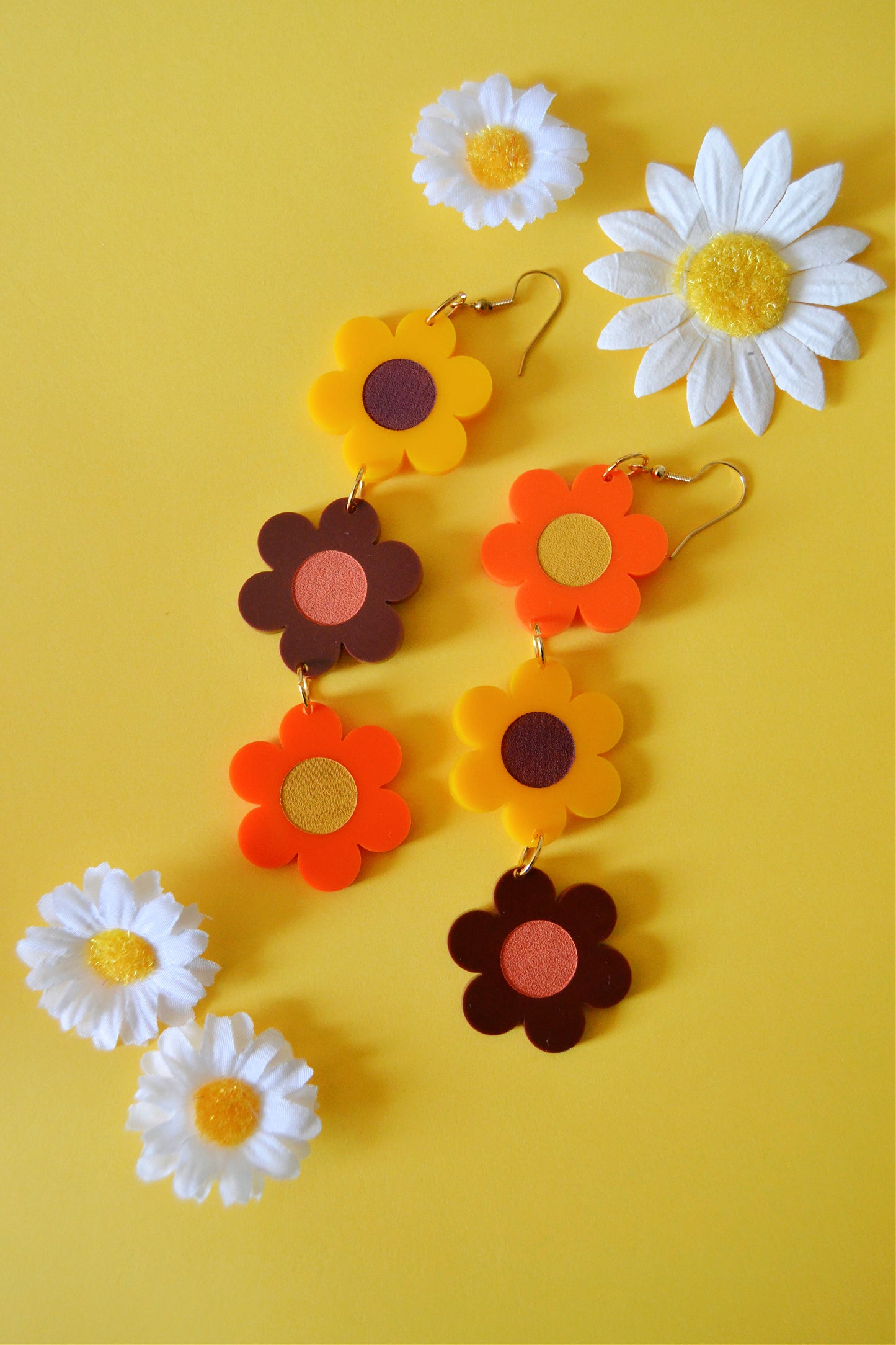 70s Mismatched Daisy Earrings