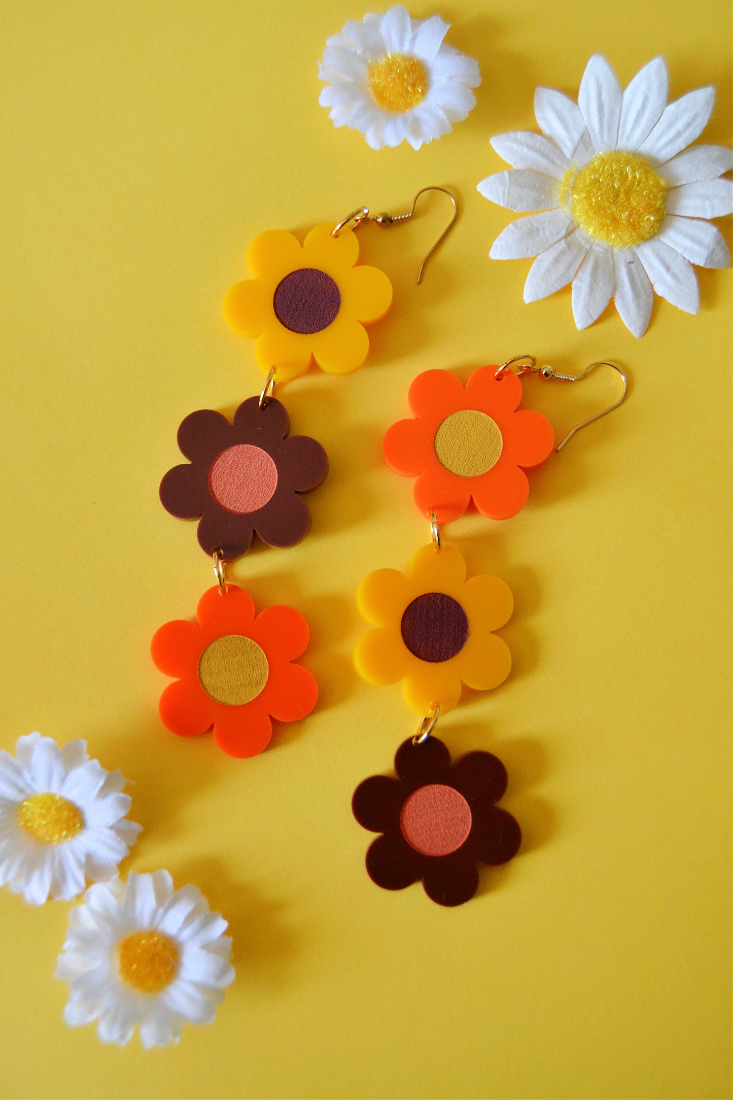 70s Mismatched Daisy Earrings