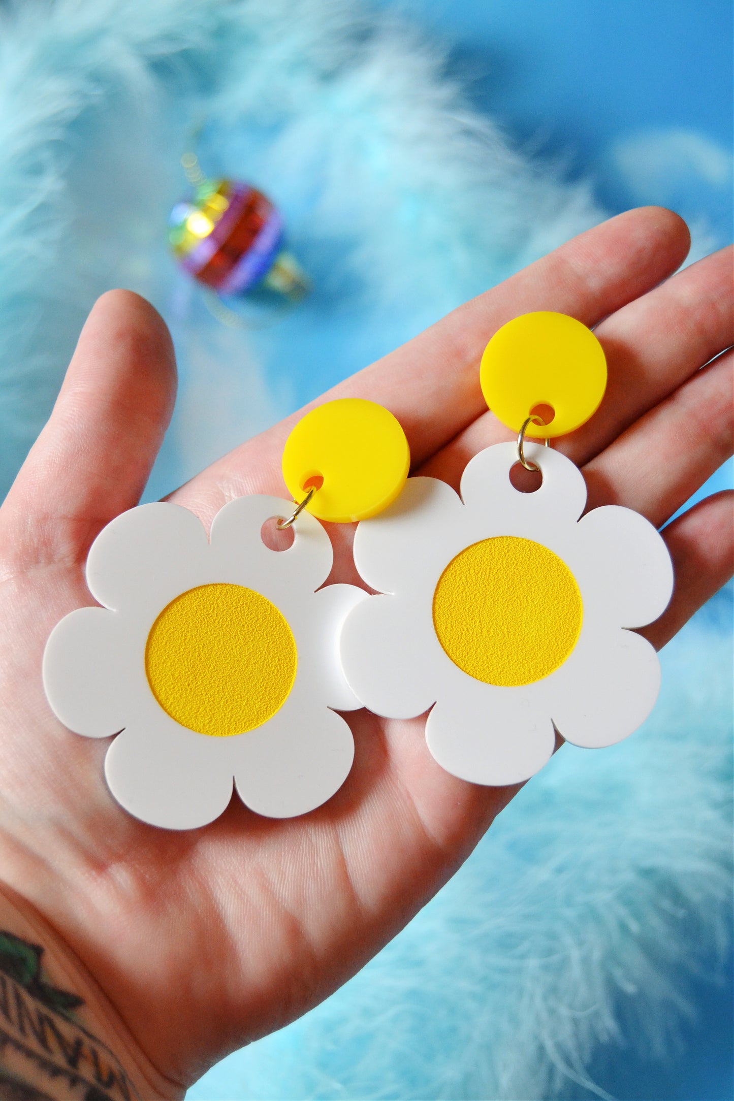 Jumbo Daisy Earrings