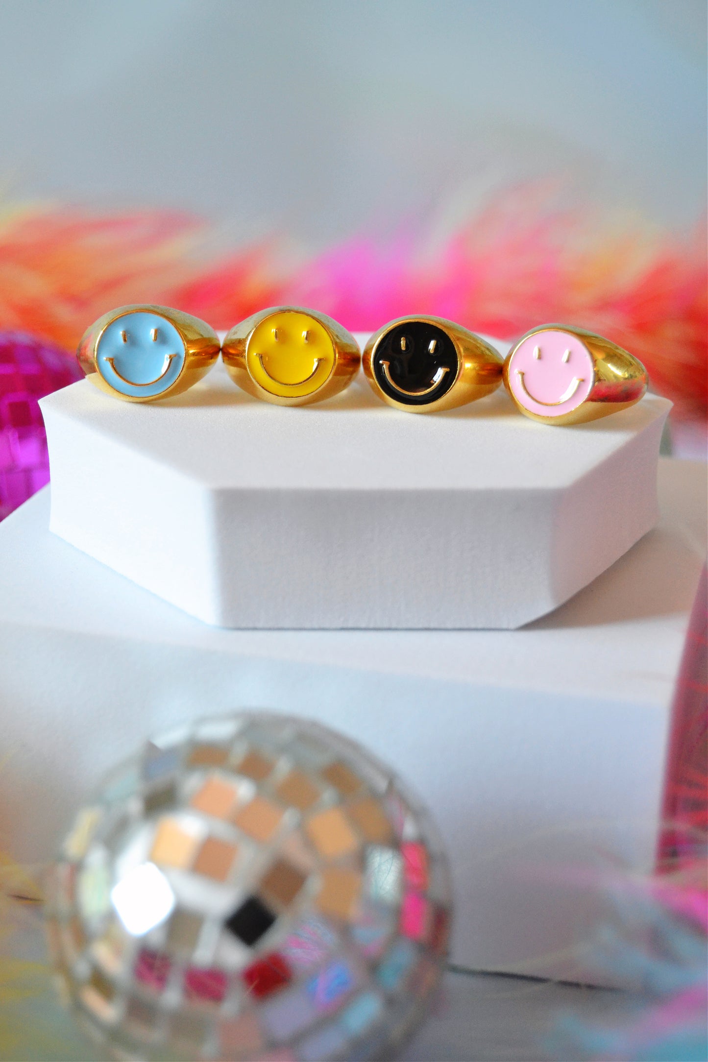 B GRADE Smiley Trendy Rings