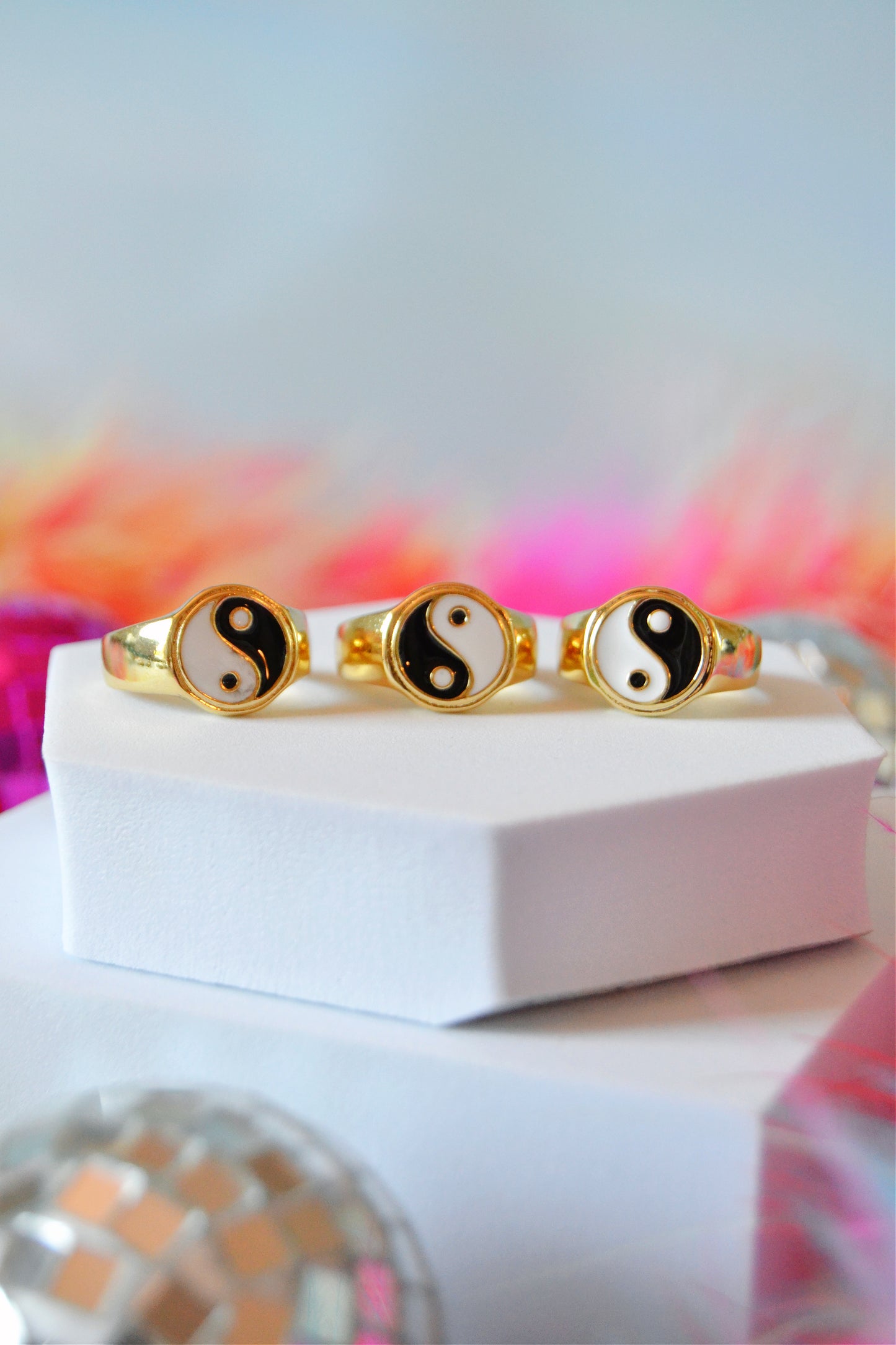 Yin Yang Signet Trendy Ring